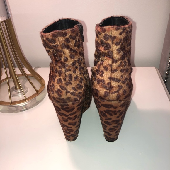 Leopard Pattern Boots/Platforms - Picture 2 of 5